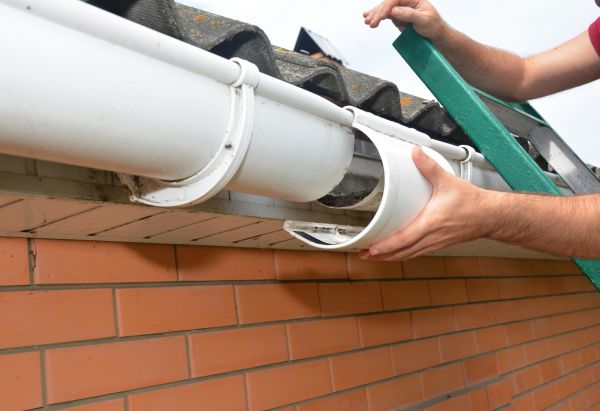 Cost of Gutter Seam Repair in Troy