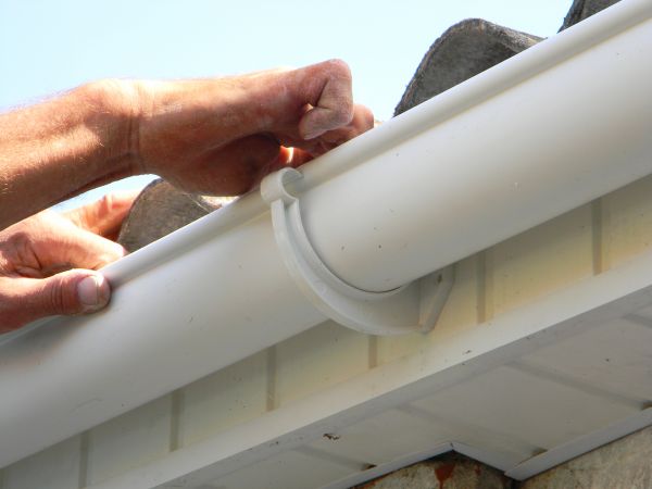 Cost of Plastic Gutter Repair in Troy